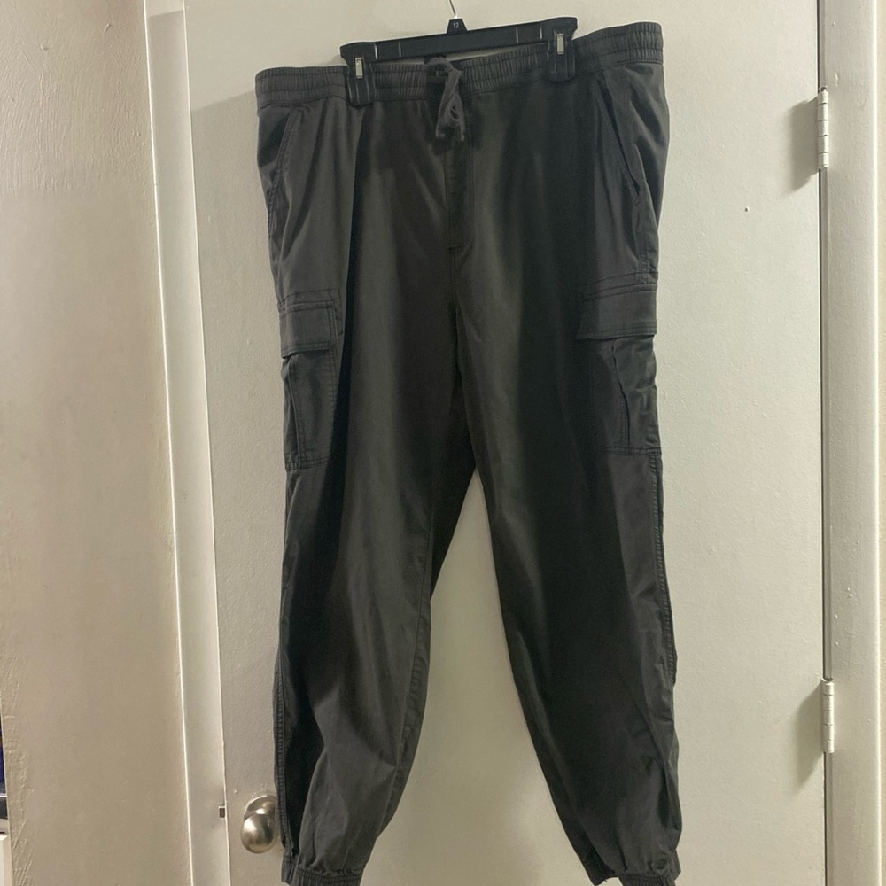 Sonoma Men's‎ Dark Gray Cargo Pants
